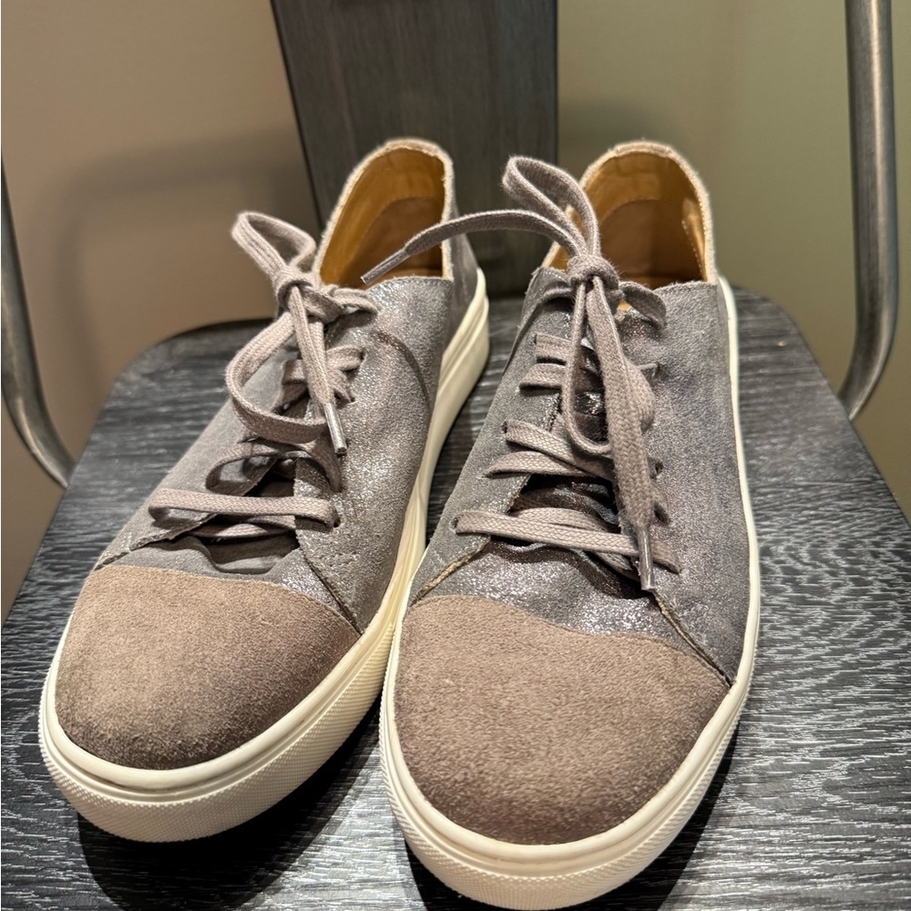 Kaanas Gray and Tan Women's Sneakers